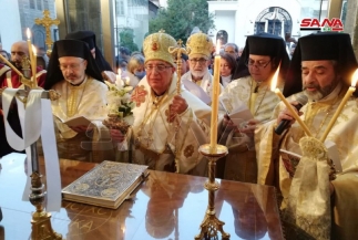 الطوائف المسيحية التي تتبع التقويم الغربي تحتفل اليوم بعيد الفصح المجيد بإقامة الصلوات والقداديس في الكنائس ودور العبادة