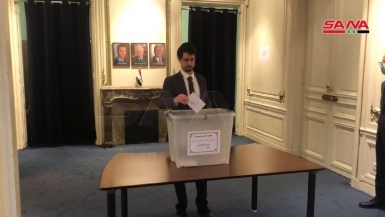 السوريون المقيمون في الخارج يدلون بأصواتهم في انتخابات رئيس الجمهورية 2021