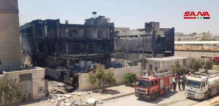 من الأضرار التي خلفها الحريق الذي نشب بأحد معامل الدهانات في المدينة_الصناعية بحلب