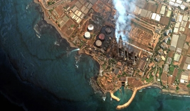 تنظيف الساحل السوري من تسرب نفطي في محطة بانياس الحرارية