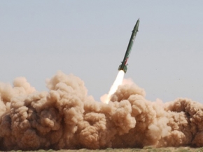 قواتنا الصاروخية تختتم المناورات العسكرية للقوات المسلحة بتنفيذ مشروع عملياتي بالذخيرة الحية وتصيب الأهداف بدقة عالية