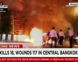  اللحظات الأولى لما بعد الانفجار في معبد إروان الهندوسي في بانكوك