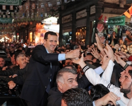 الرئيس الأسد يؤدي صلاة الظهر في جامع بني أمية الكبير ويشارك في الاحتفال بذكرى المولد النبوي