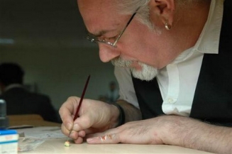 من العدم يخلق الفن.. الفنان التركي Hasan Kal