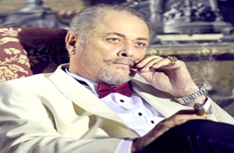 محطات في حياة الراحل محمود عبد العزيز