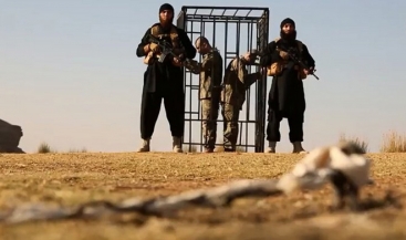 السحر ينقلب على الساحر  .. تنظيم داعش يحرق جنديين تركيين فى سوريا