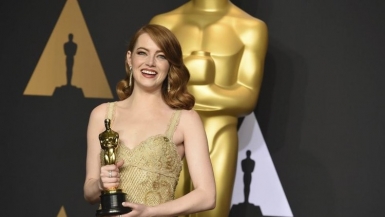 مجموعة من مشاهير العالم الذين حصلوا على جوائز أوسكار 2017