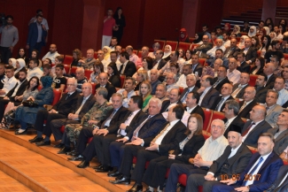 جامعة دمشق تكرم شهدائها في دار الاوبرا