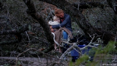 أضرار إعصار 