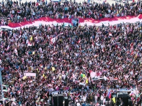 السوريون يواصلون مسيراتهم الحاشدة رفضاً لقرارات الجامعة العربية وتعبيراً عن التمسك بالسيادة الوطنية والعزم على التصدي للمؤامرة التي تستهدف الوطن