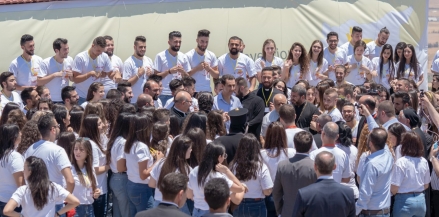 الرئيس الأسد يشارك الشباب السوري السرياني الكاثوليكي جلسة حوارية مفتوحة بدير القديس توما