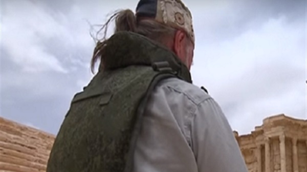 فنانون روس يؤرخون تاريخ روسيا الحديث بزيارة تدمر