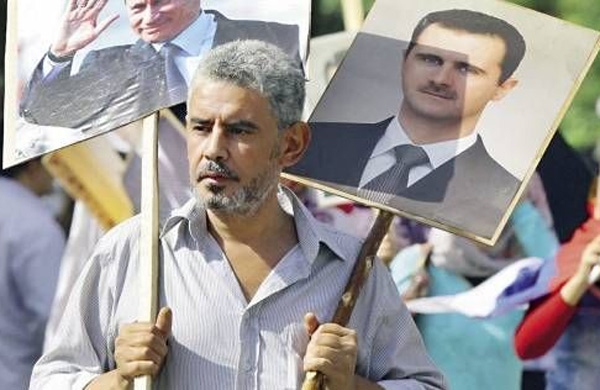 معرضاً فنياً في القاهرة لدعم بطولات الجيش السوري