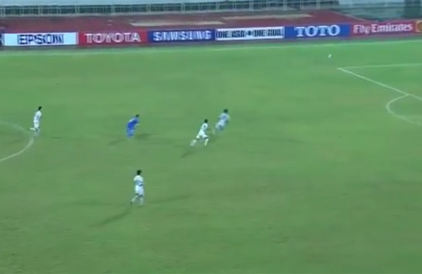 بالفيديو..خطأ رهيب لحارس كوريا يتلقى على إثره هدفًا عالميا