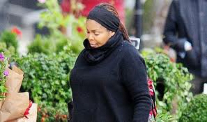 جانيت جاكسون وضعت طفلها الأول في الـ 50