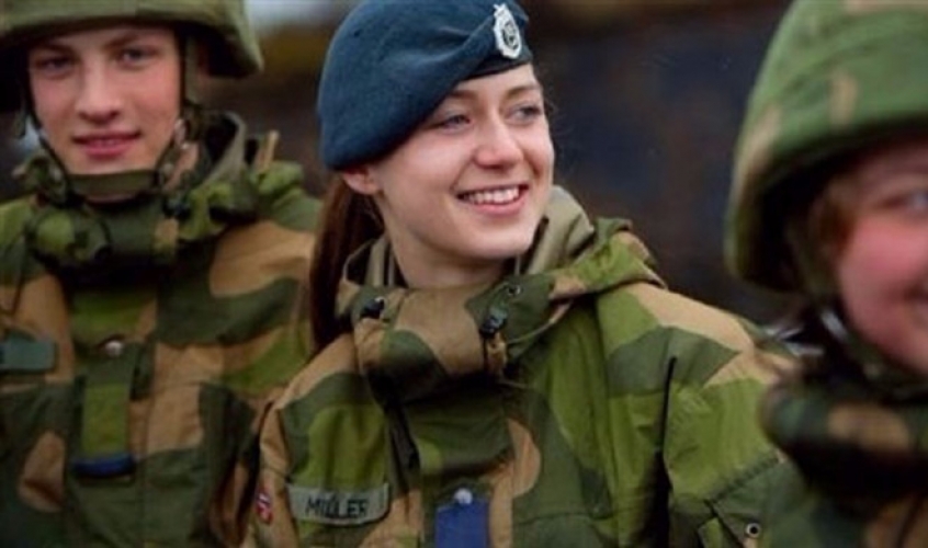   تونيي سكينارلاند أول امرأة في قيادة القوات الجوية النروجية