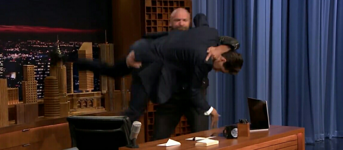 بالفيديو..المصارع 