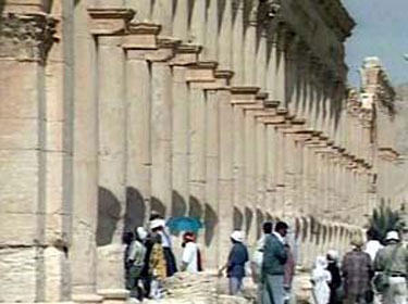 الترويج للسياحة في سورية على شاشات عملاقة أمام دار الأوبرا في فيينا