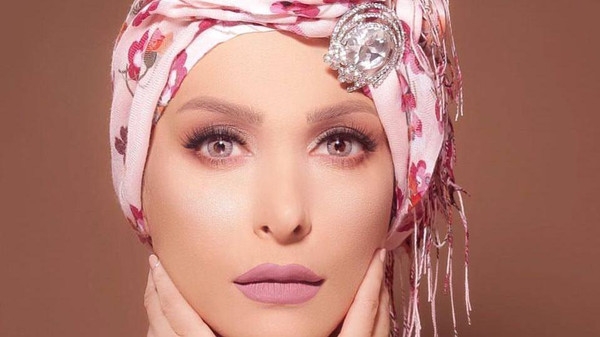 أمل حجازي تلجأ للقضاء بسبب حجابها ..؟!