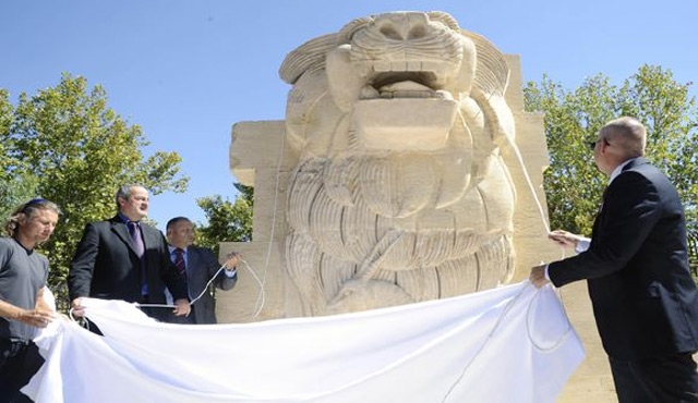 دمشق ترمم «أسد تدمر» المتضرر في هجوم «داعش»