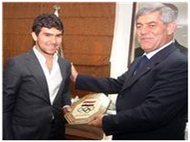 اللواء جمعة  يستقبل  ويشيد بتأهل الفارس أحمد حمشو إلى أولمبياد لندن 