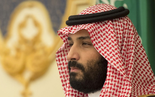 صحيفة: بن سلمان في ورطة بسبب الوليد بن طلال