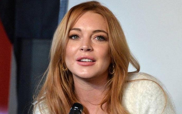 ليندسي لوهان سعيدة بقرار فتح دور سينما في السعودية