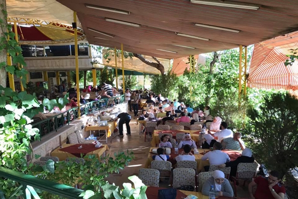 وعود تشغيل منشآت بلودان السياحية لاتزال حبيسة الأدراج والسياحة تتهم!.. ماذا عن التلاعب بالرسوم الجمركية في تجميع السيارات؟