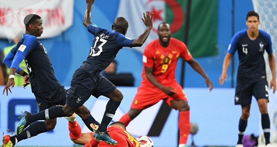 بوتين يهنئ ماكرون بتأهل المنتخب الفرنسي لنهائي كأس العالم