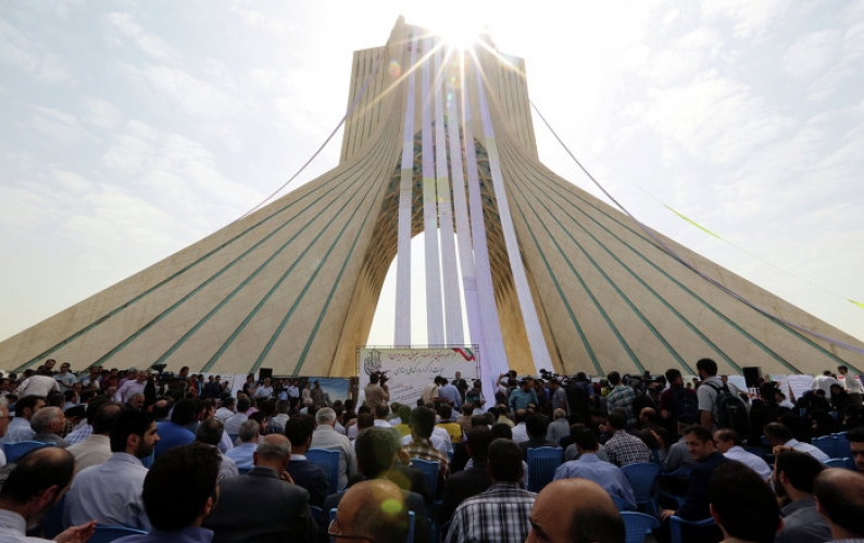 العراق يوقف التحويلات المالية مع إيران ويلجأ للسعودية والكويت!