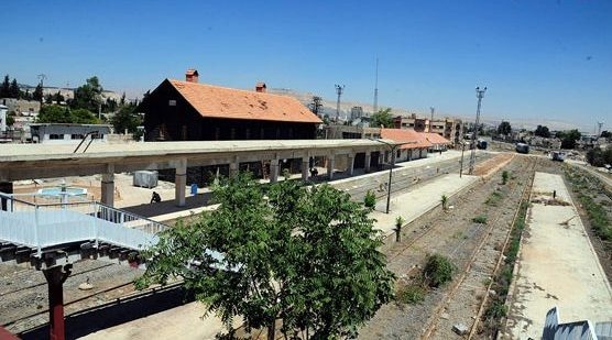 محطتا القدم ومدينة المعارض جاهزتان لنقل زوّار المعرض.. تسارع وتيرة العمل لإنجاز الربط السككي بين المنطقة الحرة ومرفأ اللاذقية!