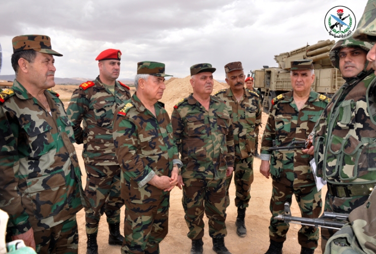  بتوجيه من الرئيس الأسد.. العماد أيوب يزور بعض التشكيلات المقاتلة في أرياف حماة وإدلب واللاذقية