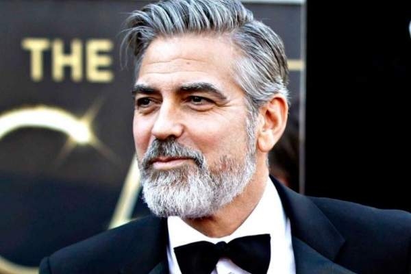 جورج كلوني يشنّ هجومه على فنادق نزل فيها تحارب الزنا