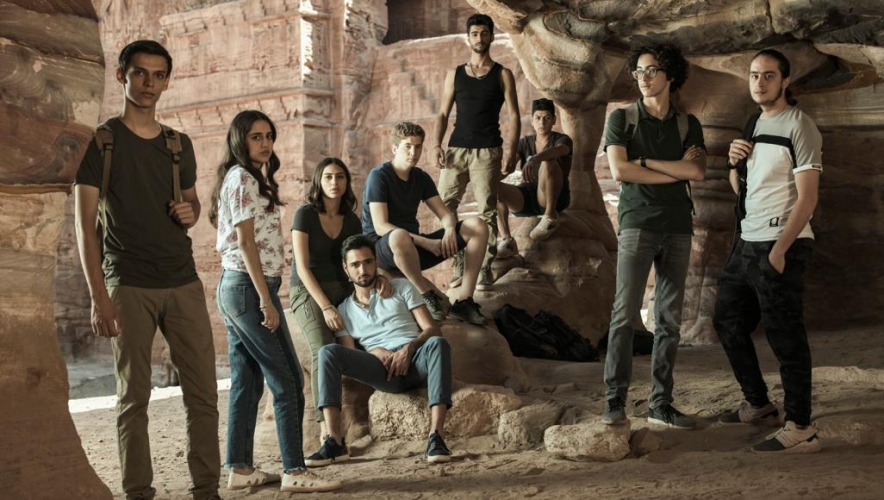 الألفاظ النابية والإيحاءات الجنسية في مسلسل 