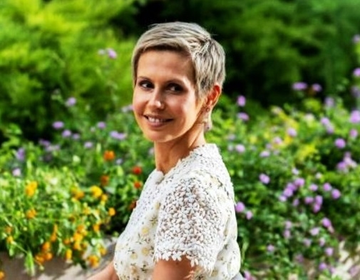 إعلان شفاء السيدة أسماء الأسد على الشاشة الرسمية...  خبرٌ سياديٌّ يحمل بشرى لكل الوطن