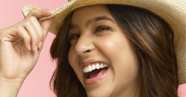  أياً كانت .. الابتسامة تؤثر إيجابياً في صحة الإنسان