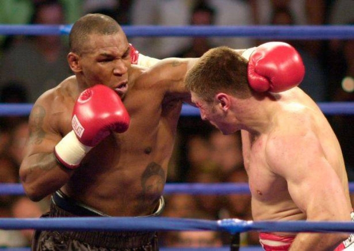  مايك تايسون يرشو حارس حديقة حيوانات فهل استجاب لطلبه الغريب؟