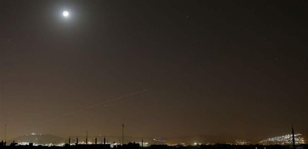 عدوان على حمص.. والدفاع الجوي يسقط عدداً من الأهداف