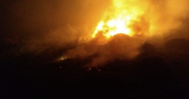 بالفيديو.. إصابات إثر حريق اندلع بناطحة سحاب في إمارة الشارقة