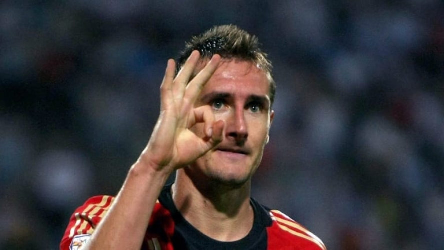 رسمياً..بايرن ميونخ يُعين أسطورة المنتخب الألماني مساعداً لمدربه