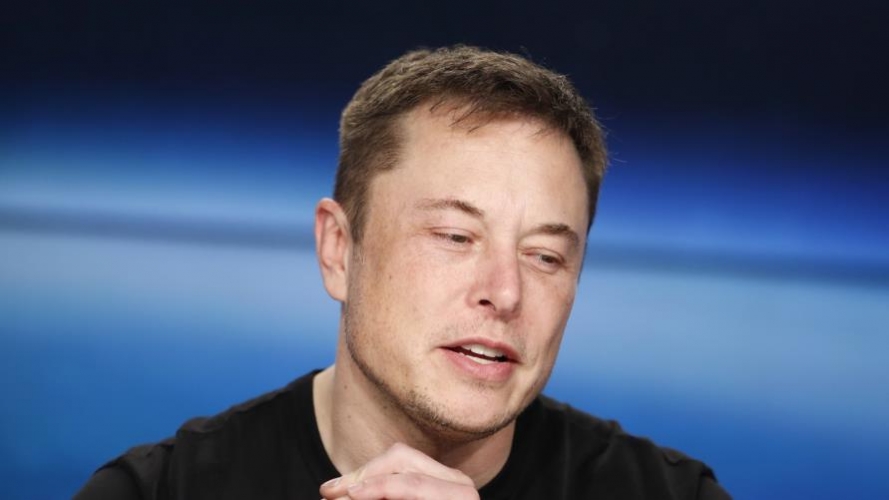 المليونير ايلون ماسك كان يريد تسمية ابنه (X Æ A-12