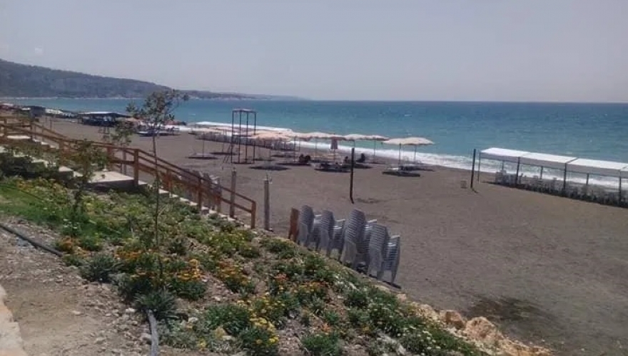 الثلاثاء القادم.. افتتاح شاطئ الرمل العائلي في اللاذقية برسم دخول 300 ليرة