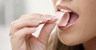 فائدة غير متوقعة للعلكة!