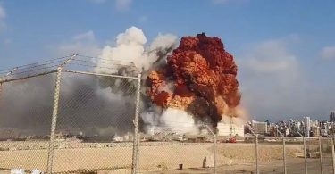  هكذا بدت سماء دمشق بعد انفجار مرفأ بيروت