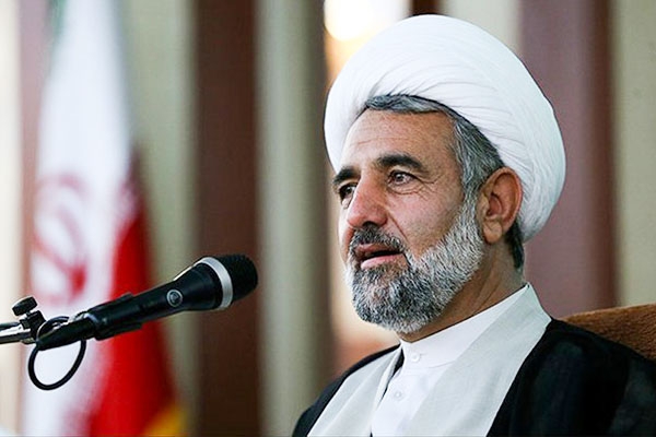 البرلمان الإيراني يُحذر 