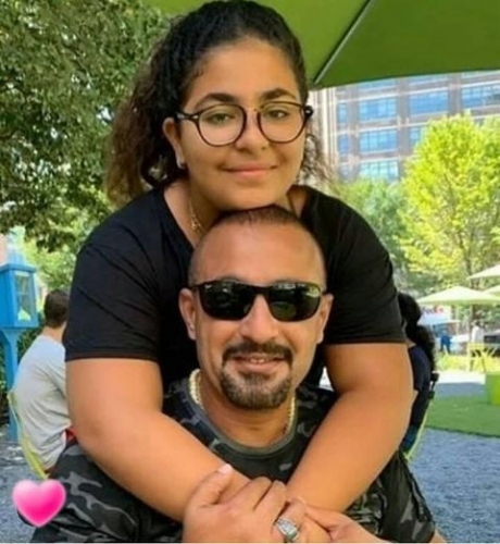 ابنة الفنان أحمد السقا تخطف الأضواء في أول ظهور لها