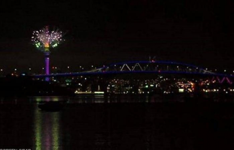 شاهد.. نيوزيلندا أول دولة تودع 2020 بعرض مبهر للألعاب النارية