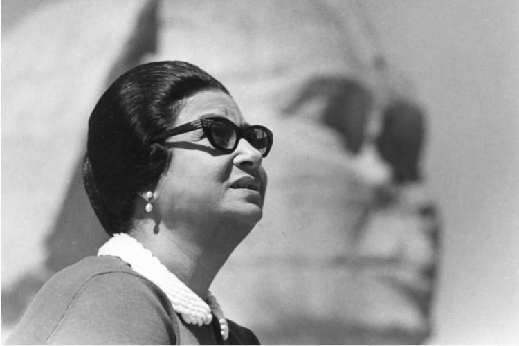 أسرار جديدة عن كوكب الشرق ومفاجأة بشأن اسمها الحقيقي!