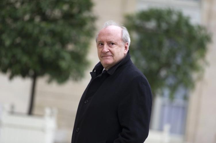 وزير خارجية فرنسي سابق يدعو الغرب إلى 