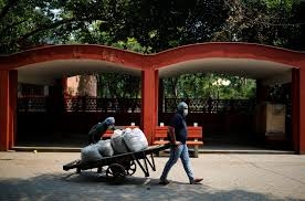 تمديد الحجر الصحي في العاصمة الهندية نيودلهي حتى 24 أيار